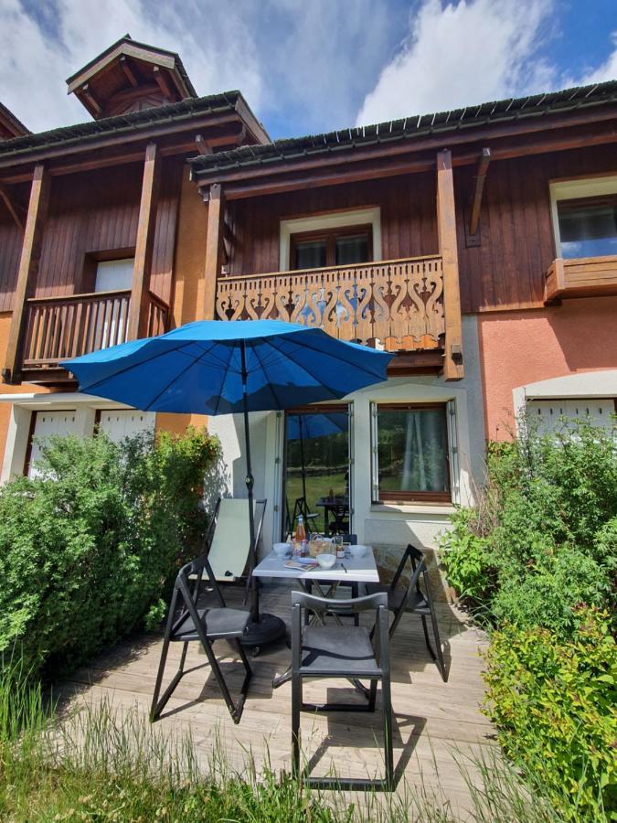 Les Chalets Du Jardin Alpin La Salle-les-Alpes Exterior photo