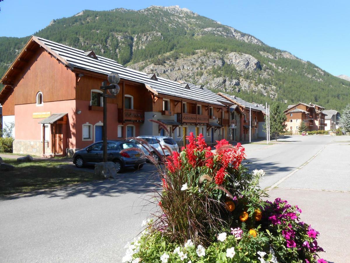Les Chalets Du Jardin Alpin La Salle-les-Alpes Exterior photo